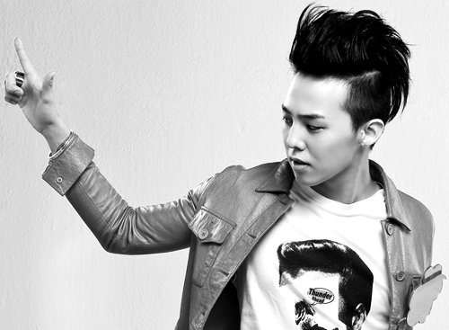 G_Dragon قائد BIG BANG يفتح حساب في التويتر .!!! Bigbang-black-and-white-g-dragon-k-pop-kpop-favim_com-353440